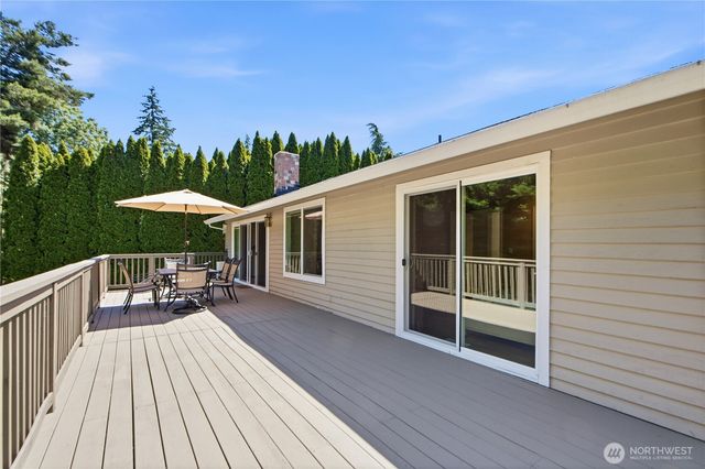 10606 NE 19th Place, Bellevue, WA 98004