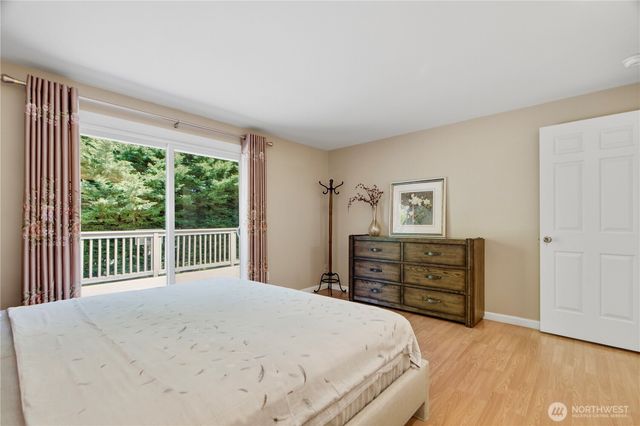 10606 NE 19th Place, Bellevue, WA 98004