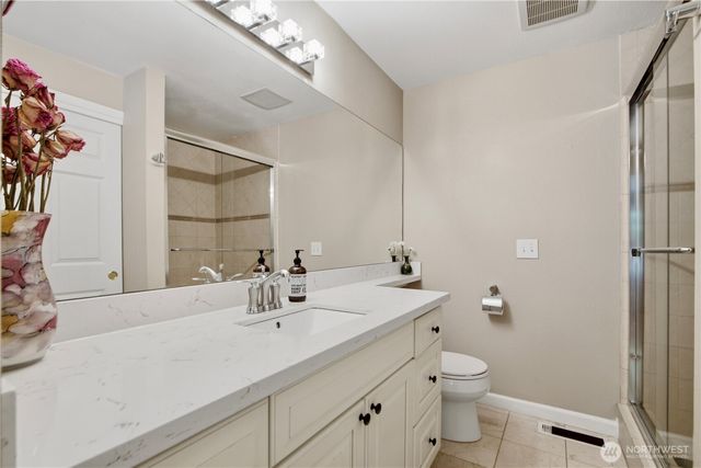 10606 NE 19th Place, Bellevue, WA 98004
