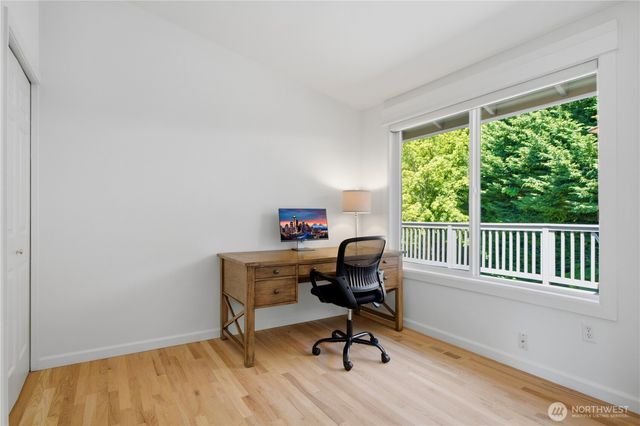 10606 NE 19th Place, Bellevue, WA 98004