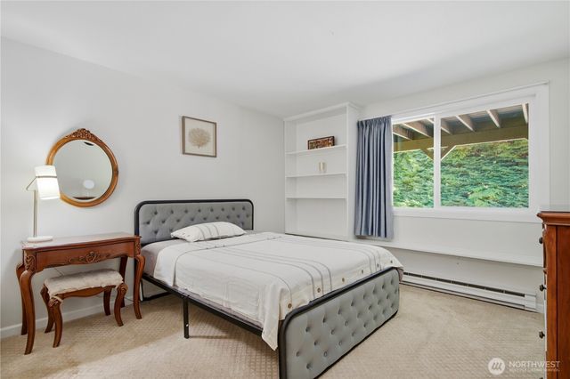 10606 NE 19th Place, Bellevue, WA 98004