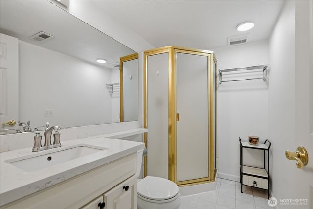10606 NE 19th Place, Bellevue, WA 98004