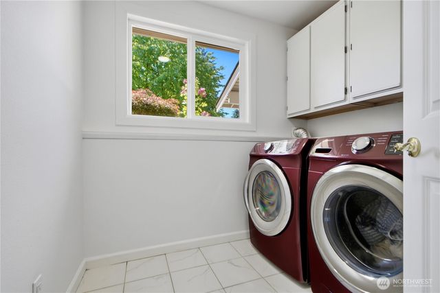 10606 NE 19th Place, Bellevue, WA 98004