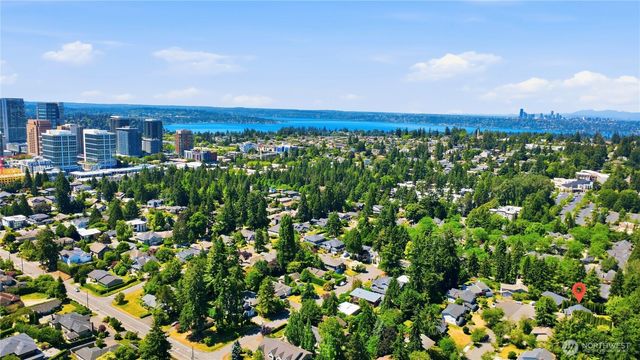 10606 NE 19th Place, Bellevue, WA 98004
