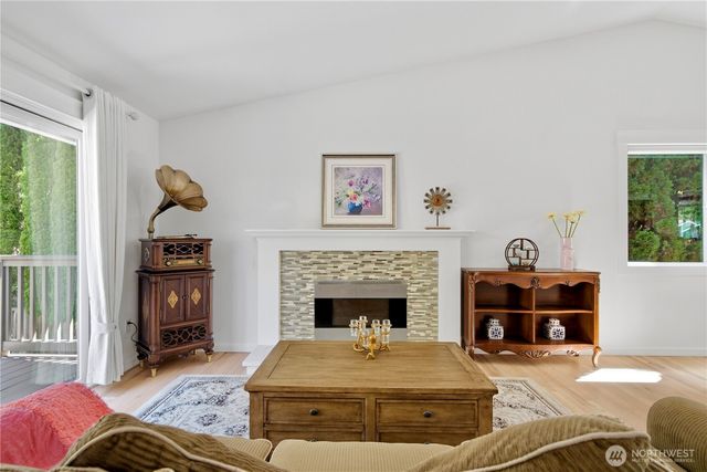 10606 NE 19th Place, Bellevue, WA 98004