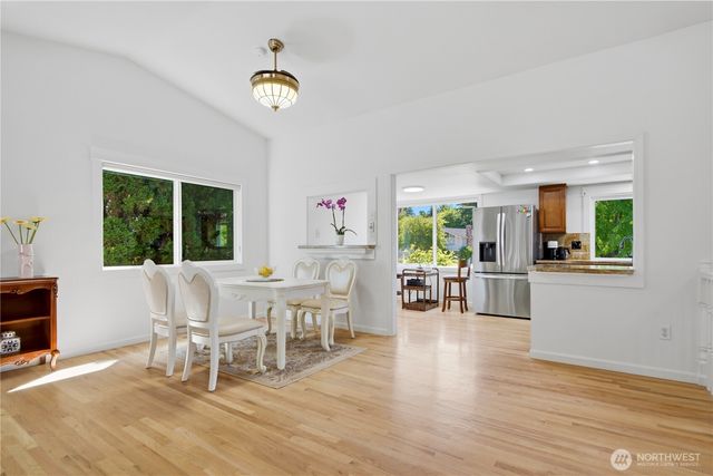 10606 NE 19th Place, Bellevue, WA 98004