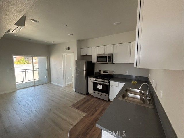 2683 San Marino Street, Los Angeles, CA 90006