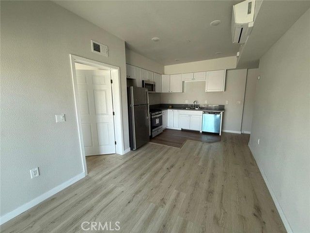 2683 San Marino Street, Los Angeles, CA 90006