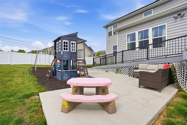 129 Olivia Avenue, Adams Twp, PA 16046