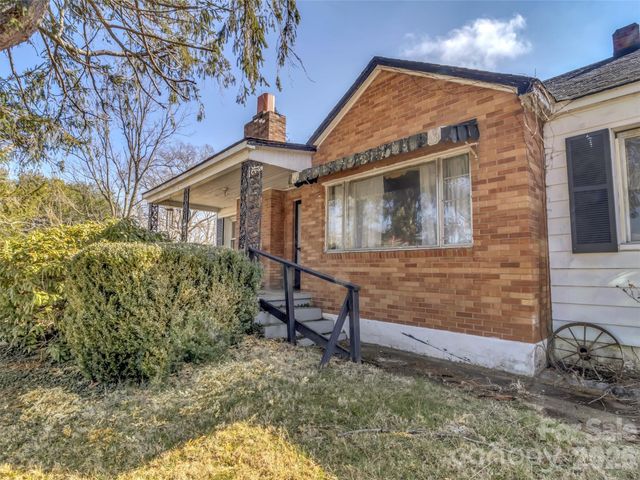 301 Mulberry Street, Clyde, NC 28721