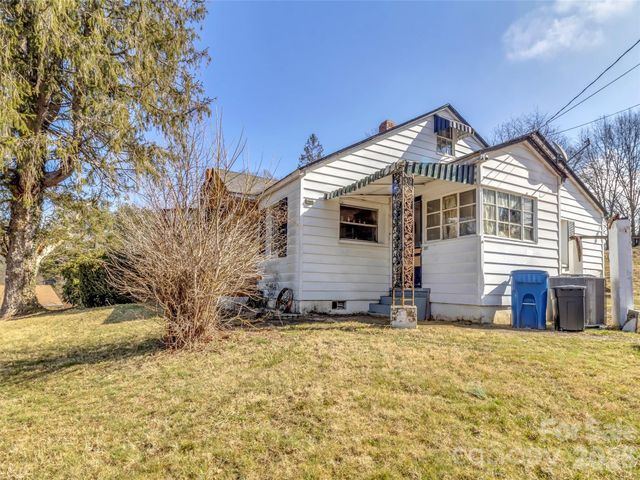 301 Mulberry Street, Clyde, NC 28721