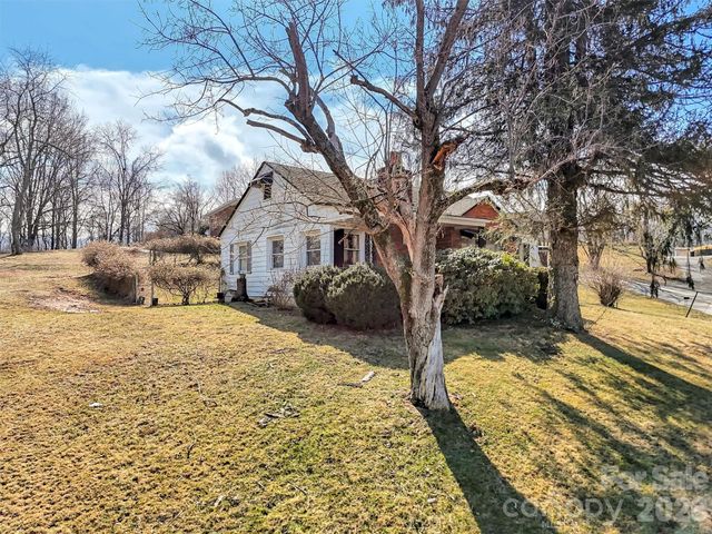 301 Mulberry Street, Clyde, NC 28721