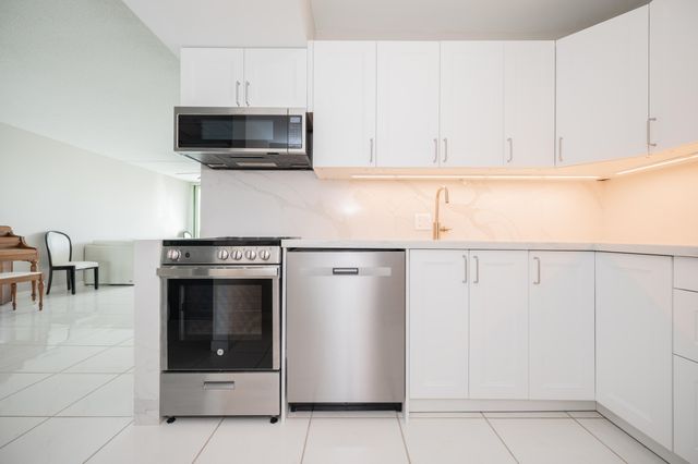 20335 W Country Club Drive 1704, Aventura, FL 33180