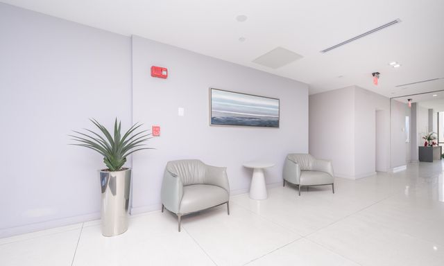 20335 W Country Club Drive 1704, Aventura, FL 33180