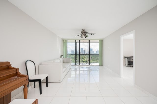 20335 W Country Club Drive 1704, Aventura, FL 33180