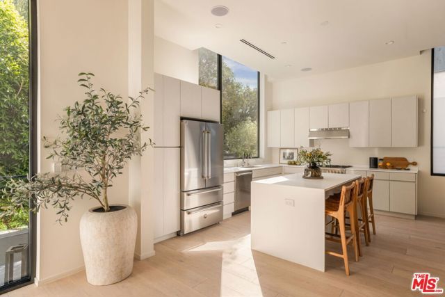 4118 Wade Street, Los Angeles, CA 90066