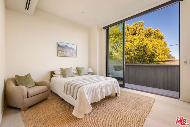 4118 Wade Street, Los Angeles, CA 90066