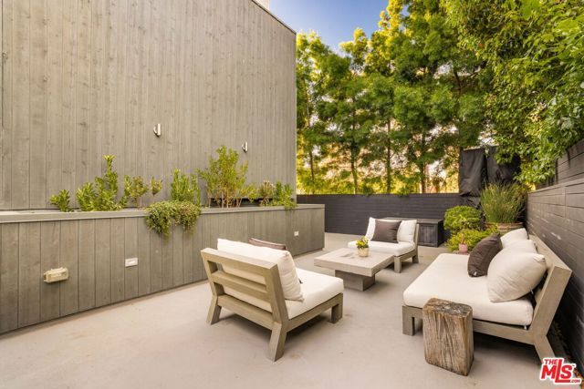 4118 Wade Street, Los Angeles, CA 90066