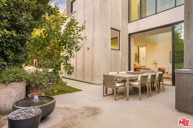 4118 Wade Street, Los Angeles, CA 90066