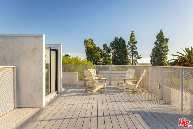 4118 Wade Street, Los Angeles, CA 90066