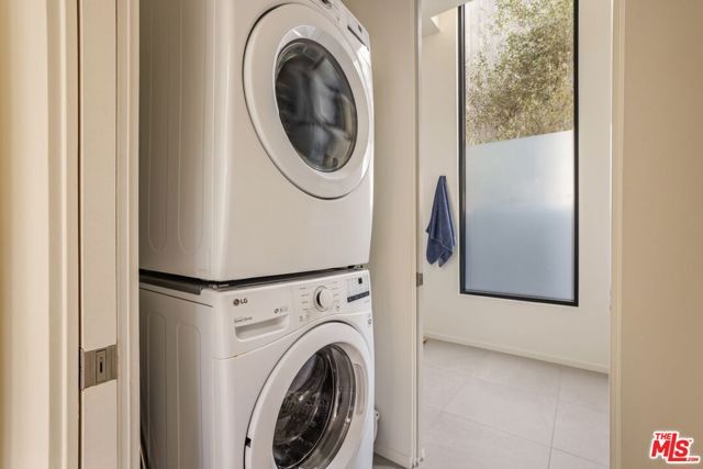 4118 Wade Street, Los Angeles, CA 90066