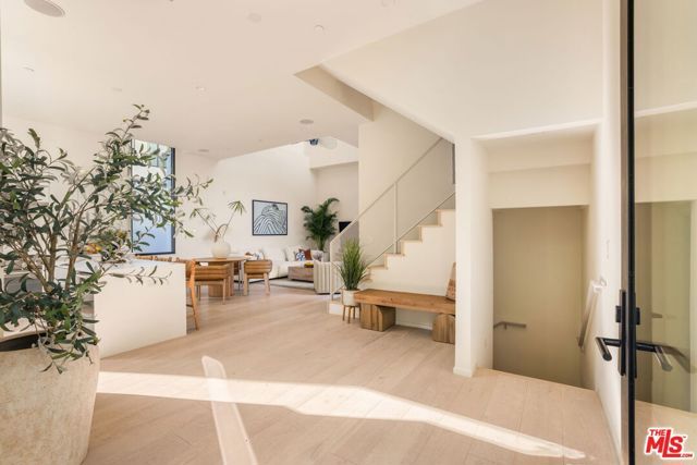 4118 Wade Street, Los Angeles, CA 90066