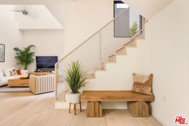 4118 Wade Street, Los Angeles, CA 90066