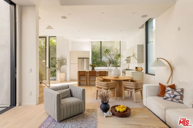 4118 Wade Street, Los Angeles, CA 90066