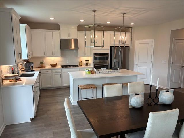 8525 Stratford Oaks Avenue, Ball Ground, GA 30107
