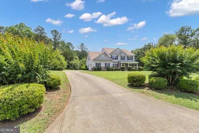 102 Plantation Court, Lagrange, GA 30240