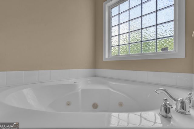 102 Plantation Court, Lagrange, GA 30240