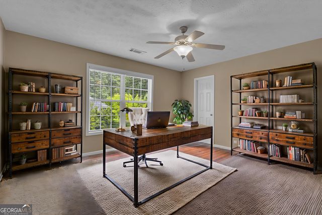 102 Plantation Court, Lagrange, GA 30240