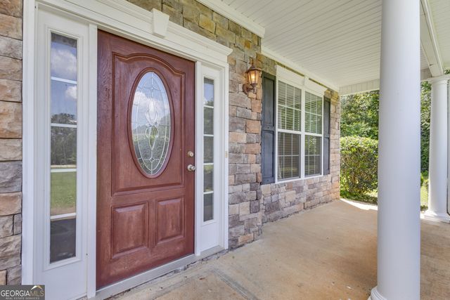 102 Plantation Court, Lagrange, GA 30240