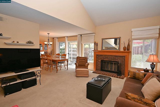 6670 Edgewood Way, Castro Valley, CA 94552