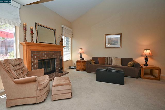 6670 Edgewood Way, Castro Valley, CA 94552