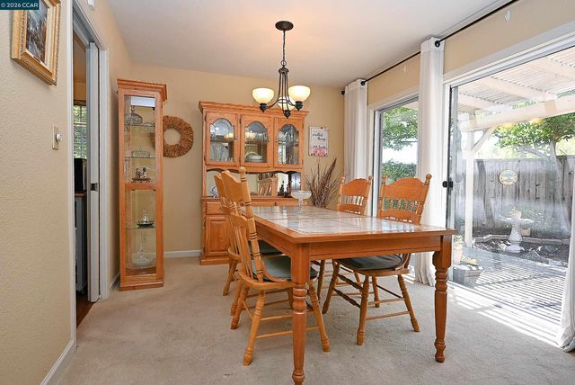 6670 Edgewood Way, Castro Valley, CA 94552