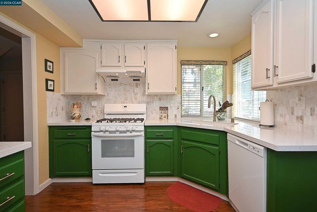 6670 Edgewood Way, Castro Valley, CA 94552