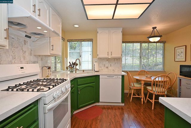 6670 Edgewood Way, Castro Valley, CA 94552