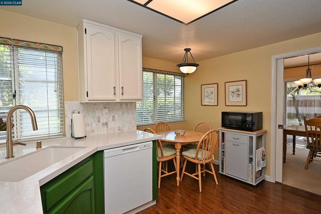 6670 Edgewood Way, Castro Valley, CA 94552