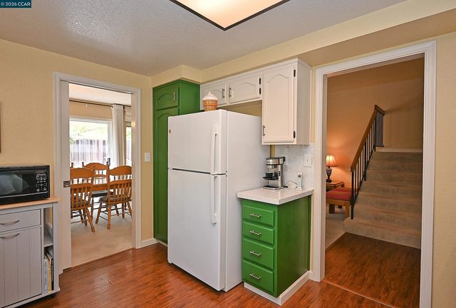 6670 Edgewood Way, Castro Valley, CA 94552