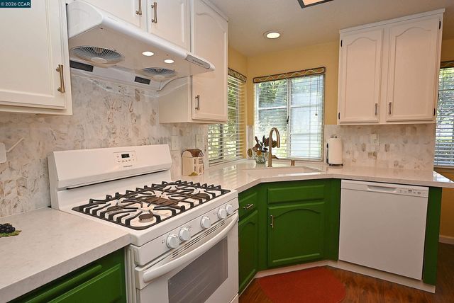 6670 Edgewood Way, Castro Valley, CA 94552