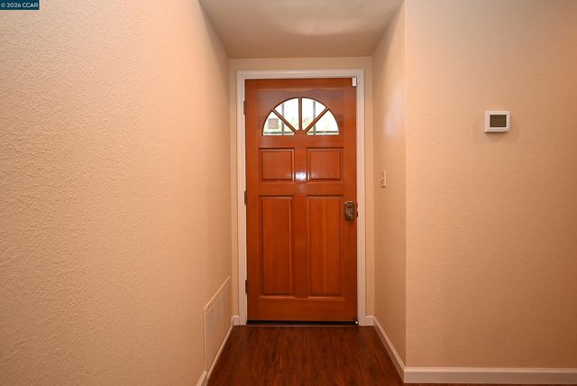 6670 Edgewood Way, Castro Valley, CA 94552