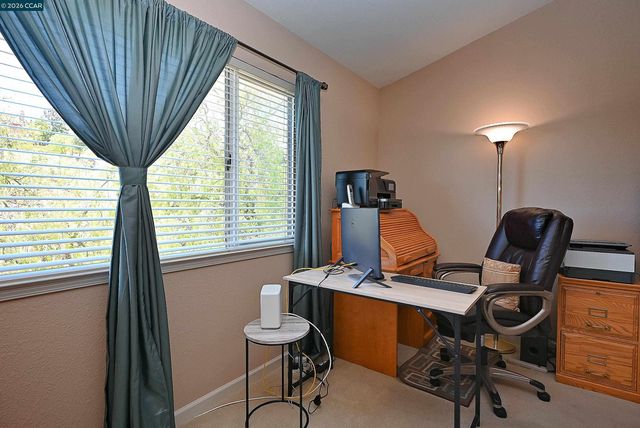 6670 Edgewood Way, Castro Valley, CA 94552
