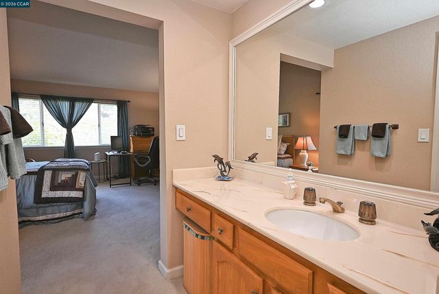 6670 Edgewood Way, Castro Valley, CA 94552