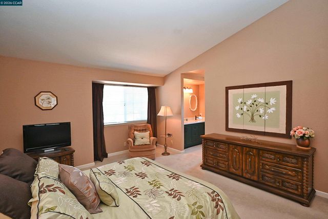 6670 Edgewood Way, Castro Valley, CA 94552