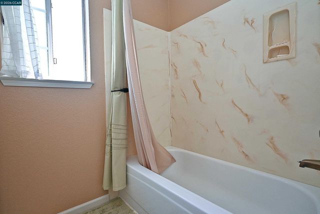 6670 Edgewood Way, Castro Valley, CA 94552