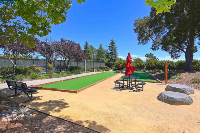 6670 Edgewood Way, Castro Valley, CA 94552