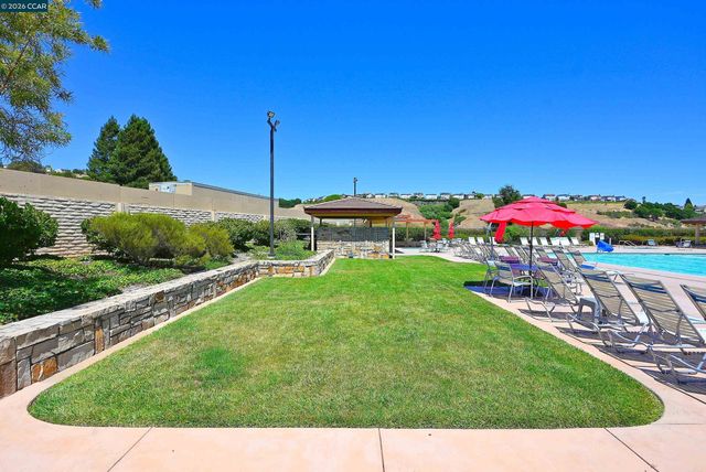 6670 Edgewood Way, Castro Valley, CA 94552