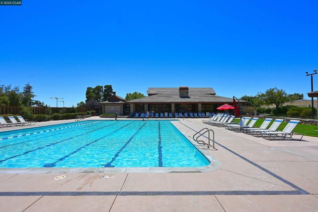 6670 Edgewood Way, Castro Valley, CA 94552