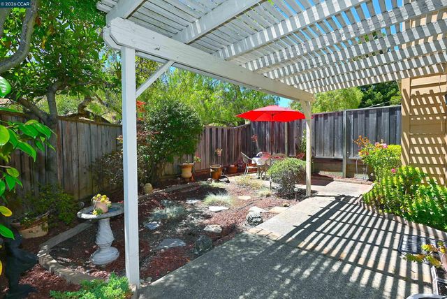 6670 Edgewood Way, Castro Valley, CA 94552